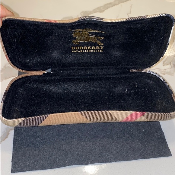 Authentic BURBERRY optical case only - Picture 5 of 5